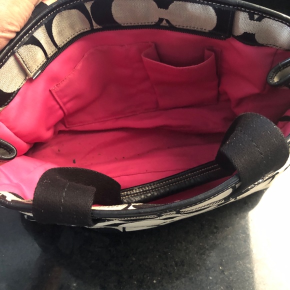 Classic Coach purse - Picture 3 of 3